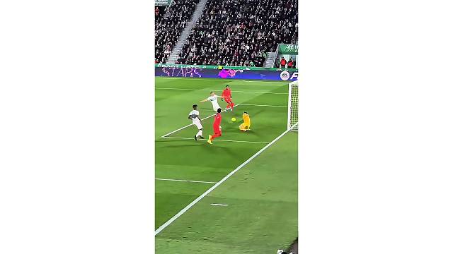 亚马尔传中被挡，拉什福德爆射破门