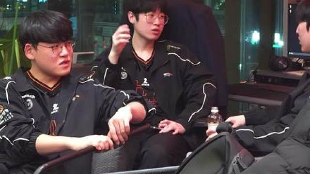 HLE被Gen淘汰放假2个月众生相！zeus表情自闭小吕布豪言又骗人，kanavi和红米回LCK现形了！gen战胜hle