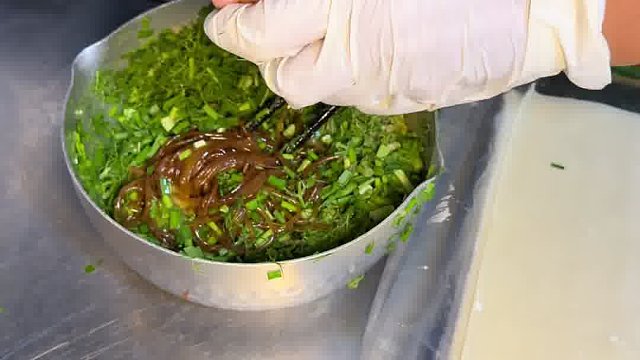 韭菜盒子 河南特色美食韭菜盒子，大家喜欢吃吗？