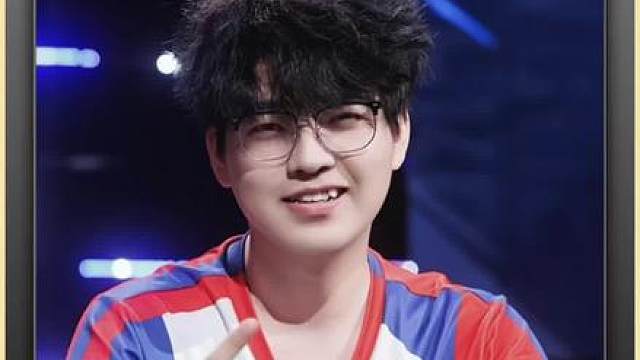 小白熊深夜开直播控诉花楼张凯久哲在俱乐部各种恶心各种PUA自己，我都不做职业选手了为什么还要帮你们背黑锅