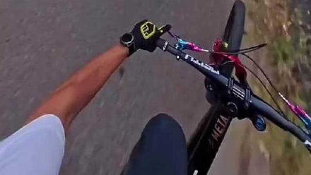 差点就刹不住车了