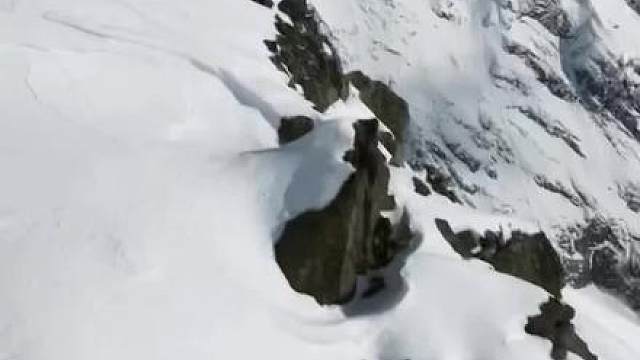 这才是滑雪人的出场方式