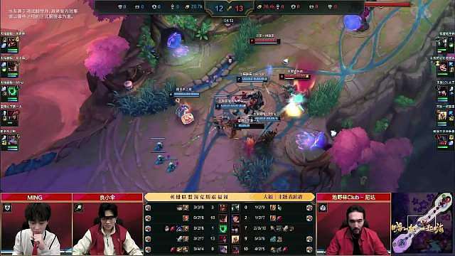 刚刚去看了海克斯大乱斗的春节直播，没想到这次直播居然还有小明，在直播间小明也致敬了自己的老搭档Uzi