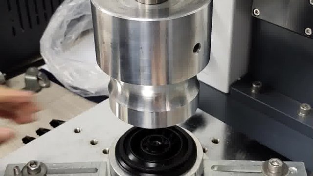 恒友音达超声波  超声波塑料焊接机