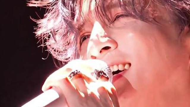 狂魔哥观看新年演唱会！直言薛之谦唱功不够！演技来凑