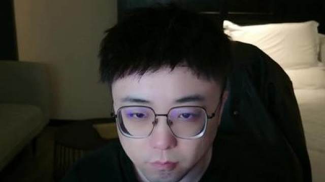 EDG不敌BLG核心问题解析！Muggle战胜老东家！ 体坛告别启点赛【奶爸侃瓦299】 cb