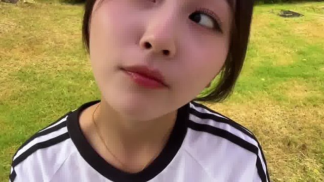 咋不问了