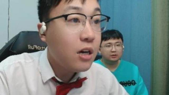 这不都是号主选的吗？说好很大气，却没有，本来可血赚，却两败俱伤.还出尔反尔.这回后悔不听浩哥了的吧