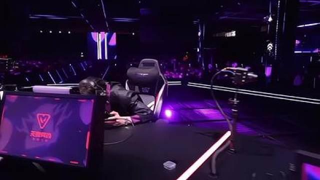 说了很多遍 这种感觉只有张凌赫能给 无畏契约明星表演赛