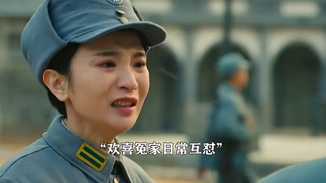 和女人讲道理就像教鱼爬树，不如陪她看云卷云舒。