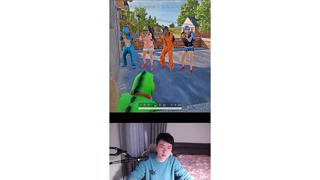 敌方四把火箭筒