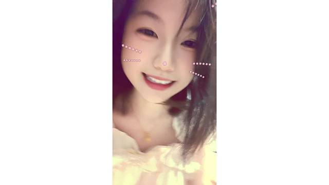 我朋友让我问问大家，长这样可以闯直播赛道吗