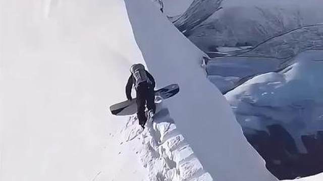 生命不应该在沉默中腐朽，应在激情中燃烧