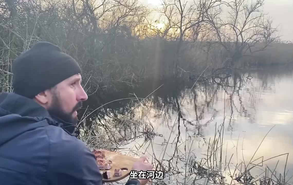 被老婆赶出家门的男人，在野外已经拥有了五套房子