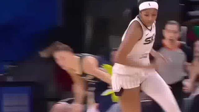 这个谁看，谁不小脑萎缩呀！