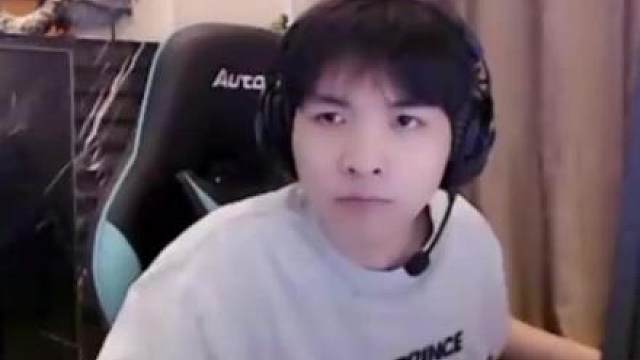 表哥神了，直播间弹幕也是