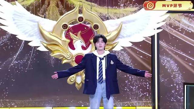 小宋老师第一轮MVP拿下
从未见过的关羽，上来就是一个大惊喜！
还是积分排名第一，提前下班吃饭啦，饭