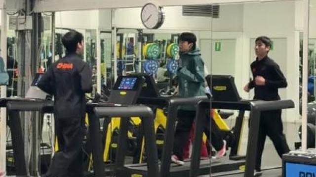 第二个短道比赛日热身，中国队加油！！