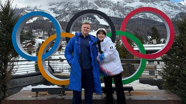 冰壶赛场的浪漫爱情故事！跨越国界的姐弟恋，共赴冬奥荣耀