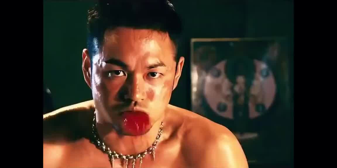 这个姿势太酷了