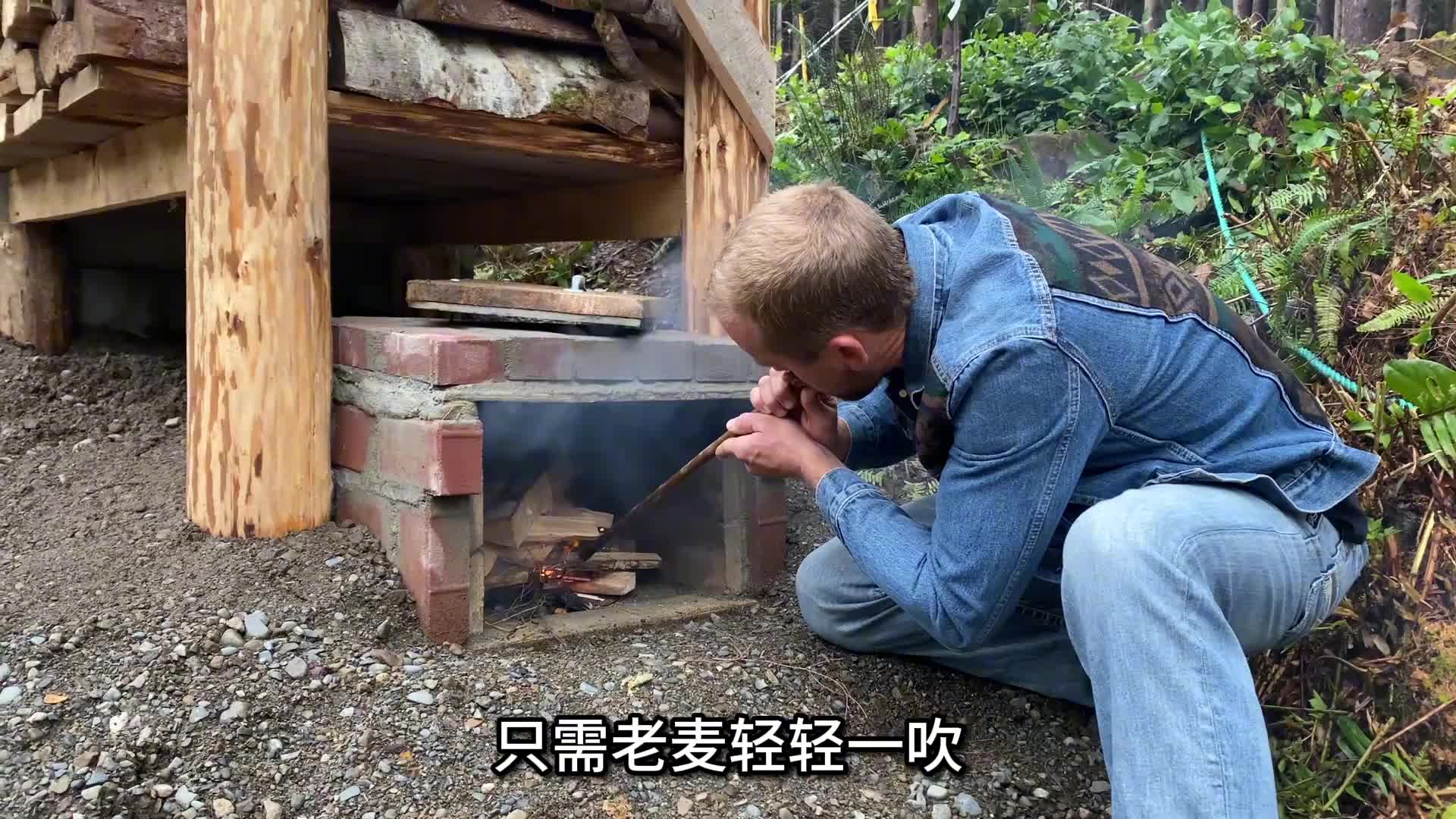 男人买下荒岛后独自建造，打造木屋农场世外桃源，和妻子共度余生