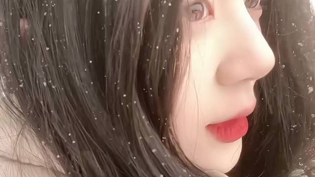 漂亮的脸太多了 我只想做幸福的小孩