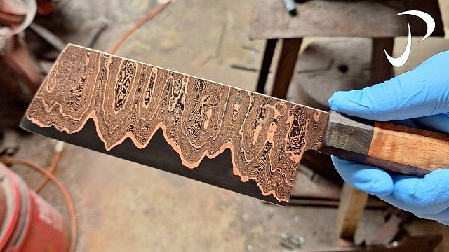 【手工】大佬锻造精美大马士革夹铜厨刀 作者：JP's Bladeworks