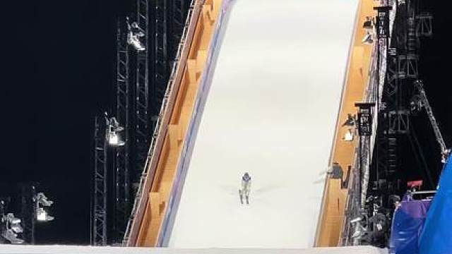 谷爱凌2跳失误看得好揪心啊