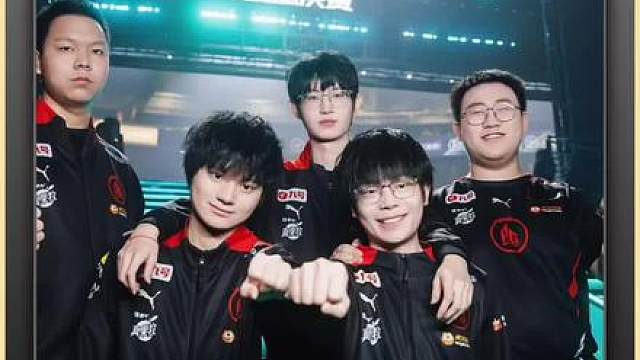 AG二队辅助救赎直播透露，AG年假放多少天取决于他们今天跟JDG这场比赛的结果