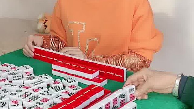 小姐姐怀疑我会魔法，没有我不能杠开的牌