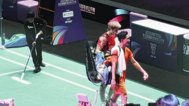 “时隔多年 亚洲双子星再次相遇”