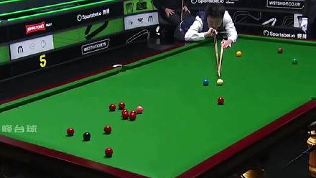 球员锦标赛8分之一决赛中，特鲁姆普以6比0横扫周跃龙，强势晋级八强！