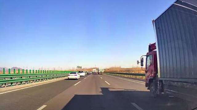 京哈高速的一起事故，死神擦肩而过