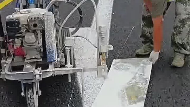 工匠精通道路标识印制技艺