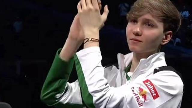 DANK1NG看猎鹰惨遭淘汰后感觉monesy打的都没心气了，现在输的都已经没表情了，法尔孔对得起mo神吗！