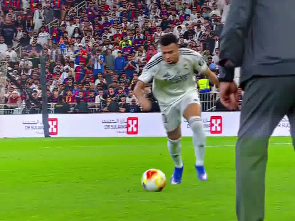 姆巴佩: 我之前有两个队友，一个过人比你花，一个过人比你快#足球