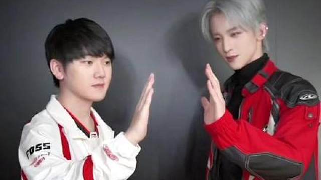 假期干嘛？和队友开黑！