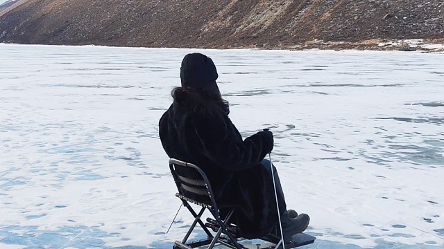 像不像逆战的Z博士