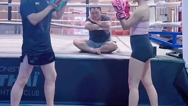 饿虎扑食方可破