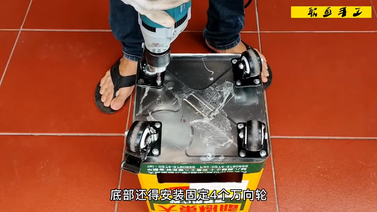 利用铁桶制作出一款非常实用的农村柴火炉