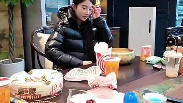 四个不一样的潜水艇
