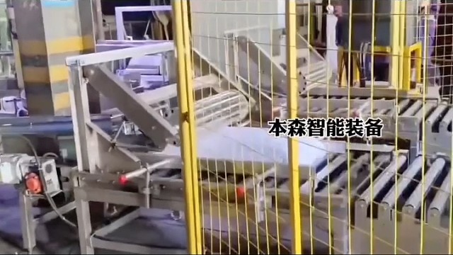 一台关节机器人，双线同时码
左边不耽误，右边不停产
效率直接翻倍，人工省一半
24小时稳扎稳打，工厂