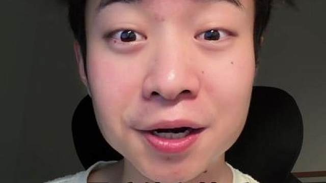 打游戏要和厉害又有趣的人玩 有的人因为你打个背身