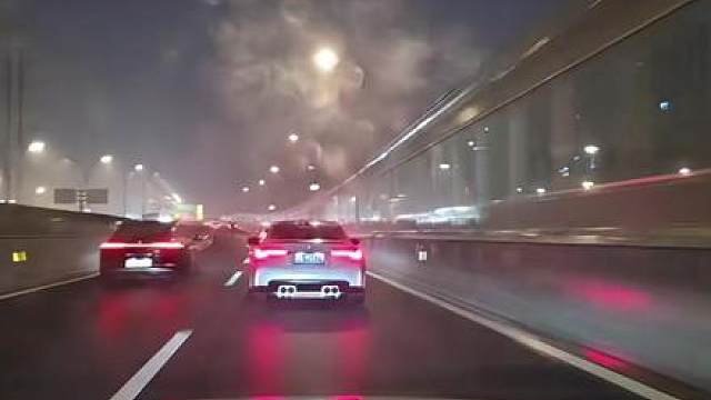 开奥迪RS6跟宝马M4匹配上了