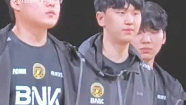 选手：faker难道是女装大佬？