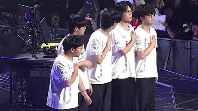 EDG全员痛苦面具，康神一绿带四红