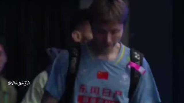 2026全英羽毛球公开赛男单首轮，石宇奇鏖战三局，21-23、21-19、17-21不敌拉克什亚，遗