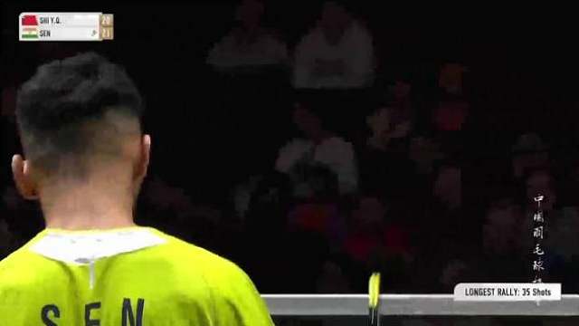 全英赛首轮，石宇奇1-2（21-23、21-19、17-21）不敌拉克什亚，止步首轮。竞技体育总有起