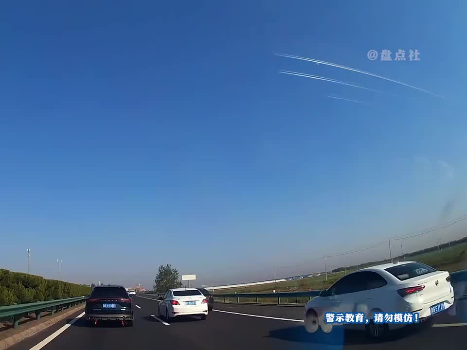 大货车的危险瞬间，这也太可怕了，安全出行请一定要远离大货车