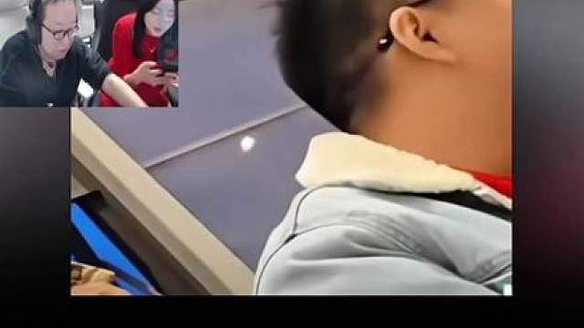 嘉玮：背刺我是吧，蛇